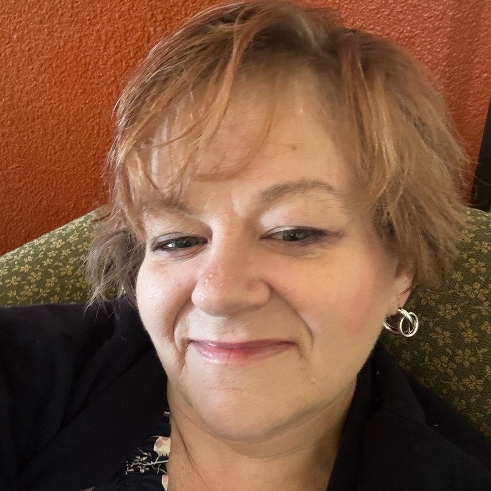 Meet your Posher, Julie